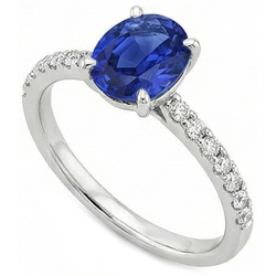Anello da donna con diamante ovale con accenti di zaffiro di Ceylon in oro 14K 5.50 carati
