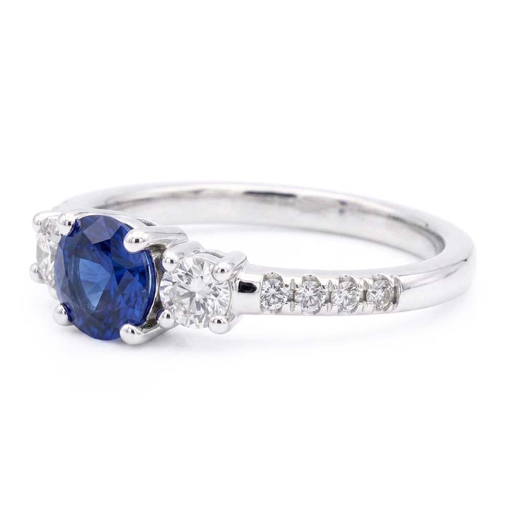 Anello da donna con zaffiro blu 3 pietre da 1,50 carati con anello in oro bianco 14K con diamanti