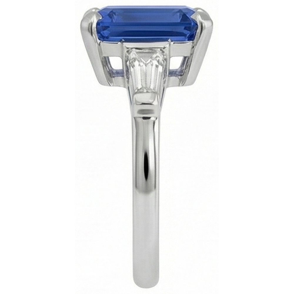 Anello da donna in oro 3 pietre con zaffiro blu smeraldo e baguette 3.50 carati