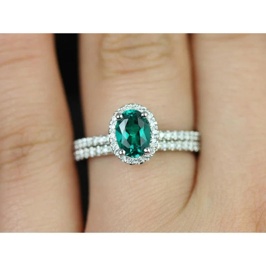 Anello da donna in oro bianco 14K con smeraldo verde e diamante. Gioielleria raffinata da 4,55 carati