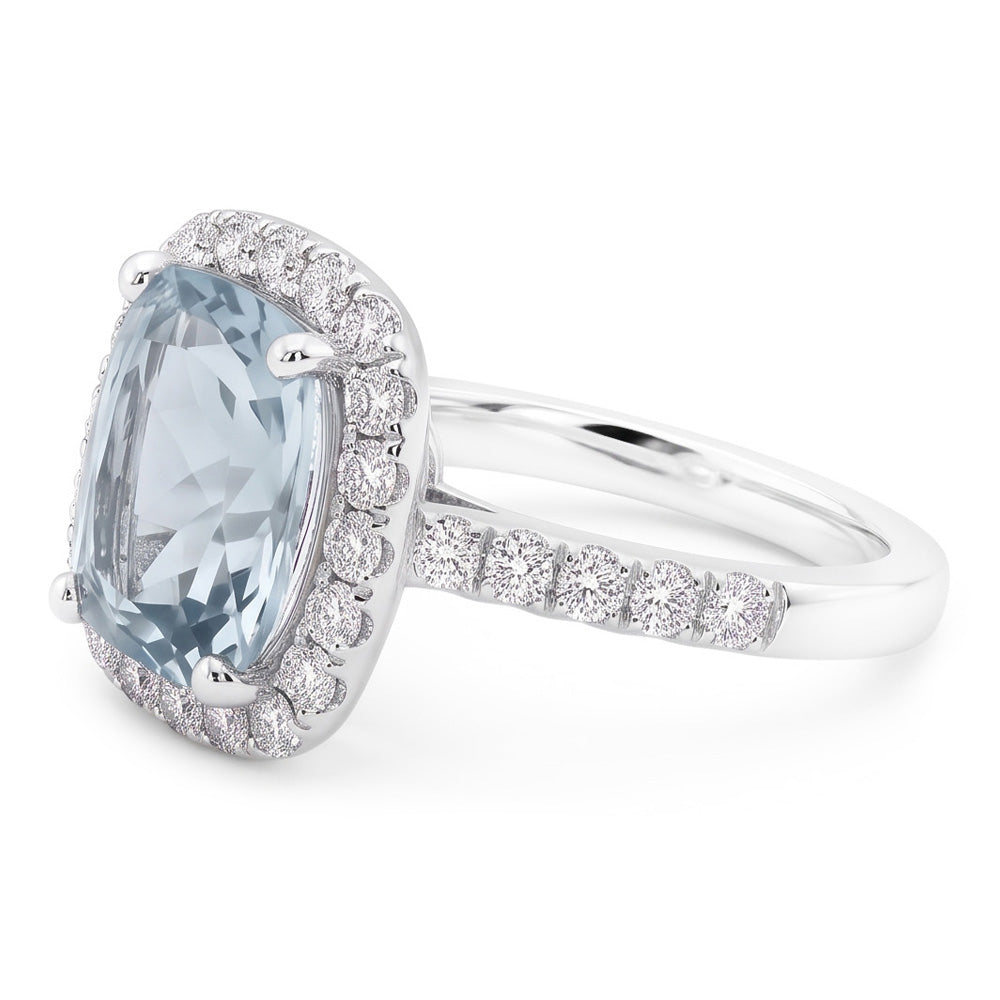 Anello di fidanzamento 11.25 ct con acquamarina e diamanti in oro bianco 14K