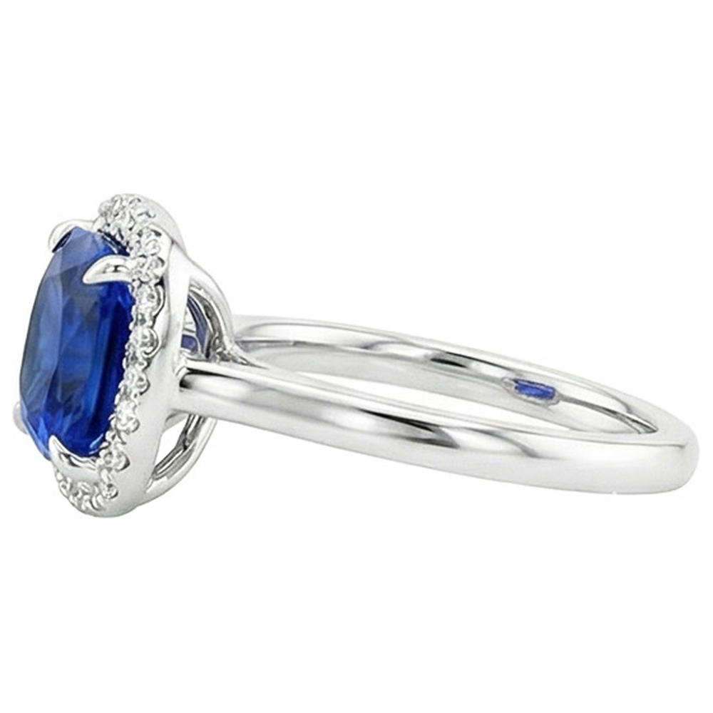 Anello di fidanzamento Halo con zaffiro blu da 2,75 carati e diamante incastonato in oro