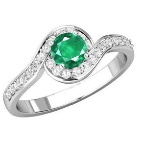 Anello di fidanzamento con Verde smeraldo e diamanti taglio rotondo 2.26 carati