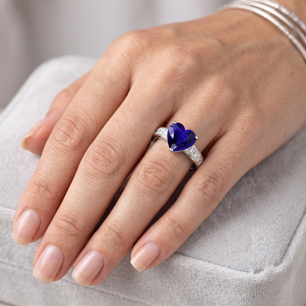 Anello di fidanzamento con cuore in zaffiro blu gioielli con pietre preziose Oro 4.50 carati