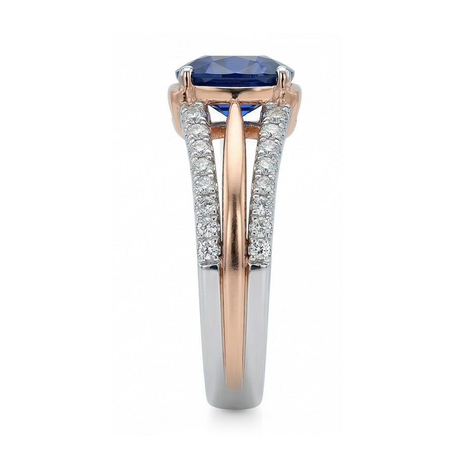 Anello di fidanzamento con diamante bicolore con cuscino zaffiro blu 2.50 carati