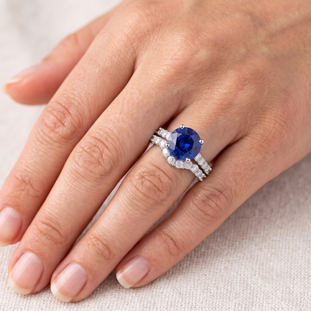 Anello di fidanzamento da donna con diamante tondo blu zaffiro set 4.50 carati