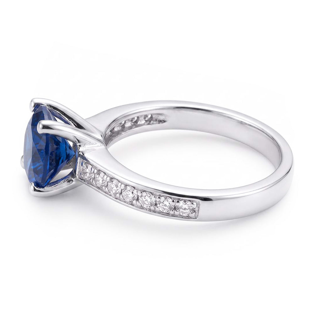 Anello di fidanzamento da donna con zaffiro da 2,50 carati accentato con diamante rotondo