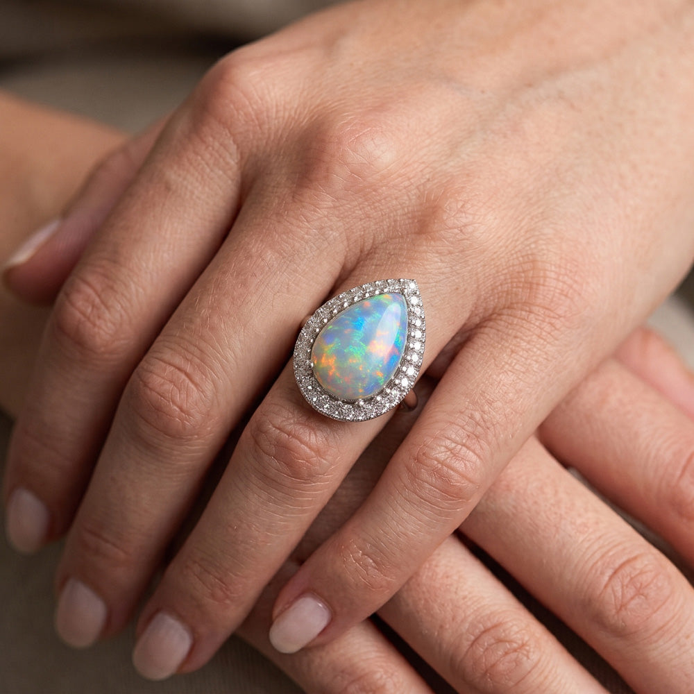 Anello di fidanzamento in oro bianco 14K con opale e diamanti 11.25 carati Novità