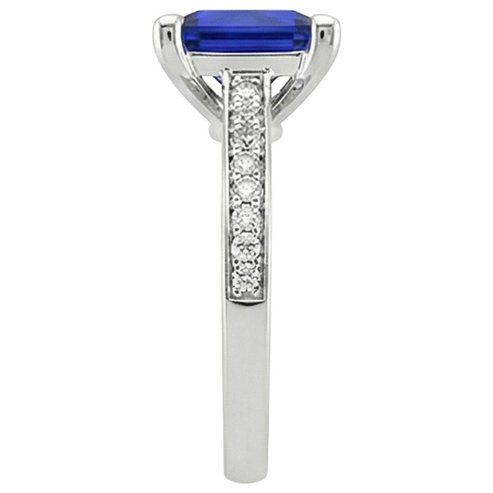 Anello di fidanzamento in oro bianco con zaffiro blu principessa e diamante 4 carati