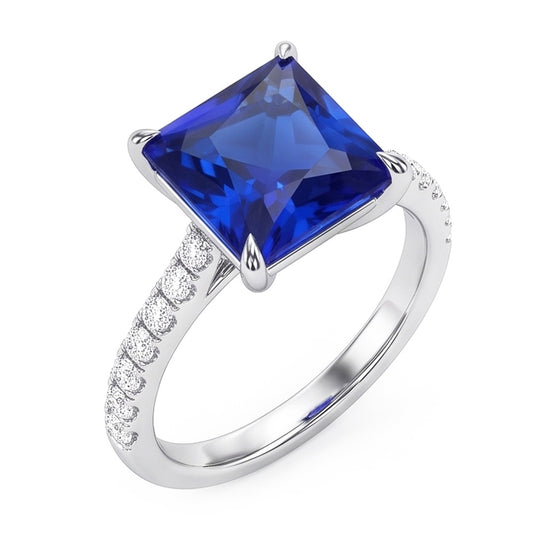 Anello di fidanzamento in zaffiro blu con accenti di diamanti pavé 6 carati
