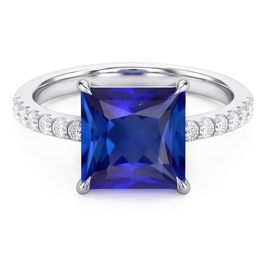 Anello di fidanzamento in zaffiro blu con accenti di diamanti pavé 6 carati