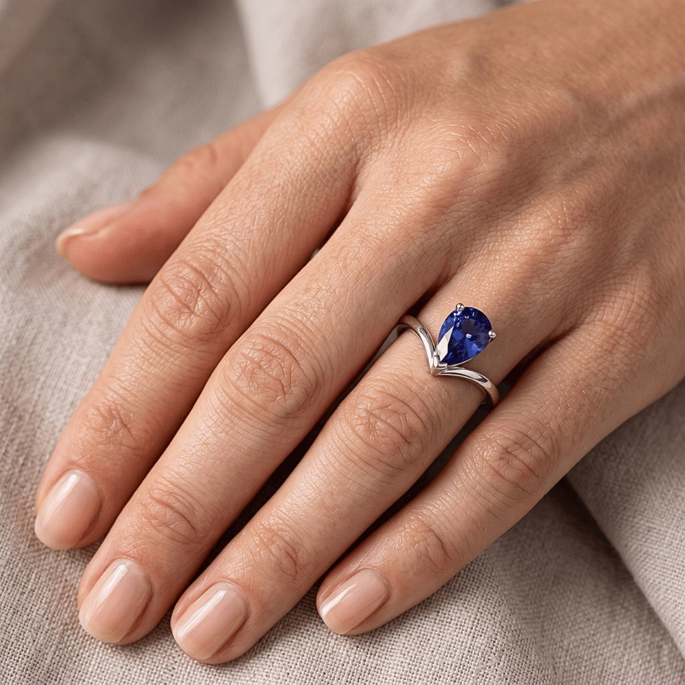 Anello di fidanzamento solitario con zaffiro di Ceylon da 1,50 carati in oro bianco 14K
