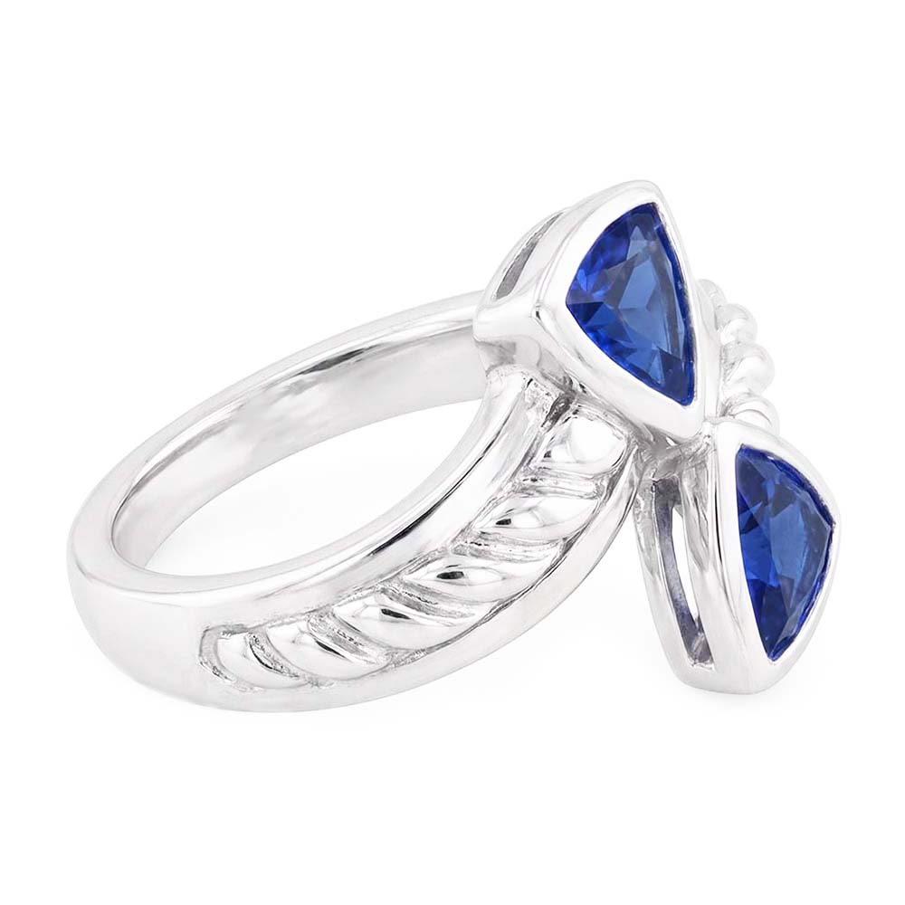 Anello di pietre preziose Trilioni di castoni incastonati in zaffiro blu 1 carato in stile corda