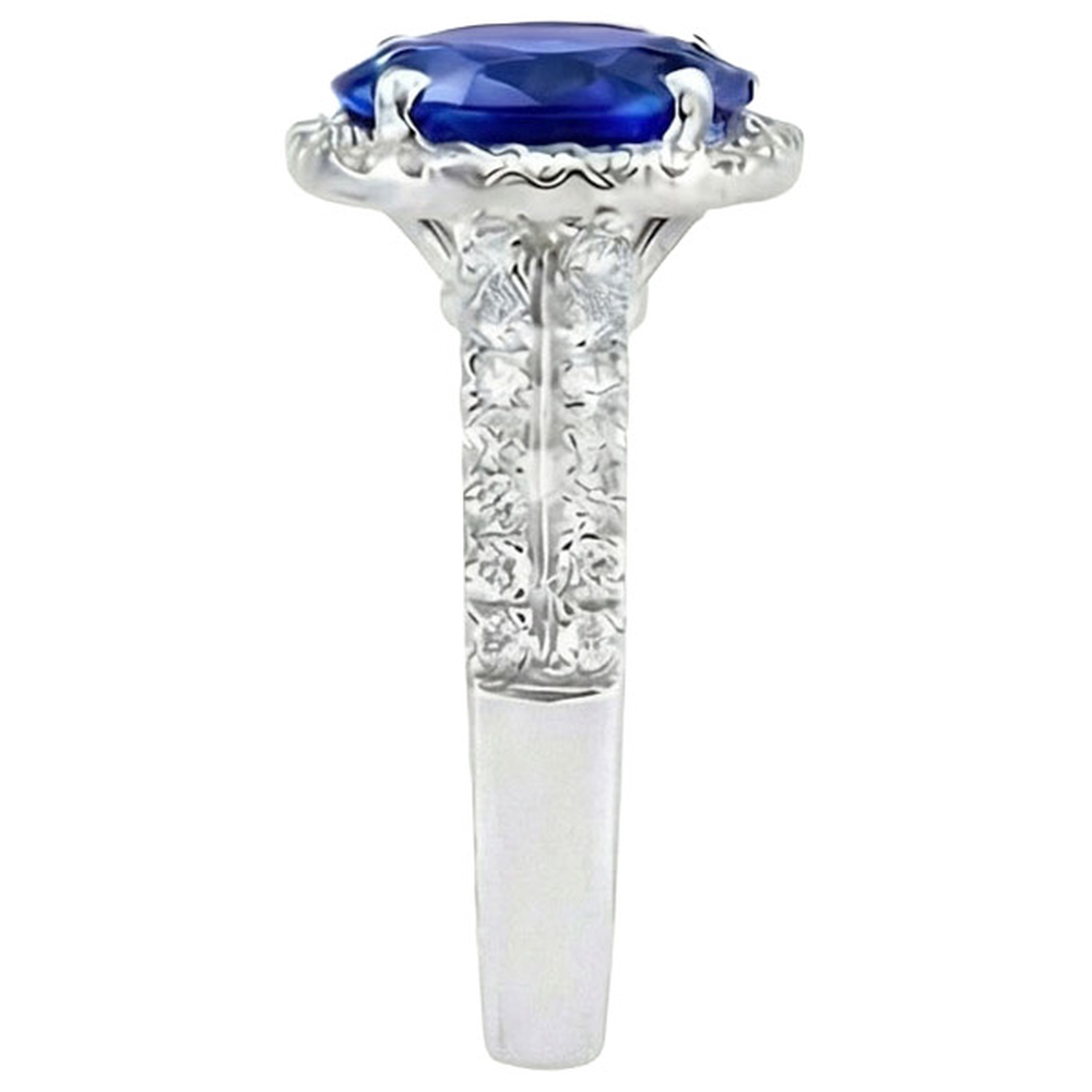 Anello doppio gambo in oro bianco con zaffiro di Ceylon da 4,81 carati e diamanti