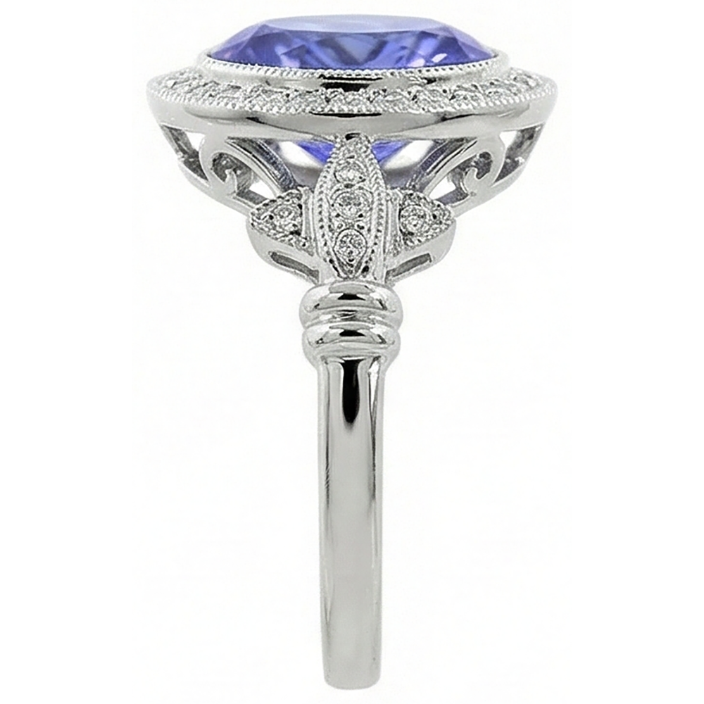 Anello fantasia in tanzanite 9 carati con piccoli diamanti in oro bianco 14K