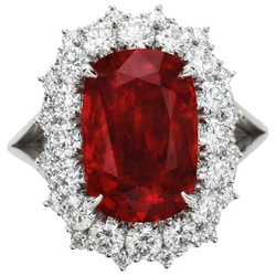 Anello grande rubino rosso taglio cuscino con diamante oro bianco 14 carati 7.25 ct