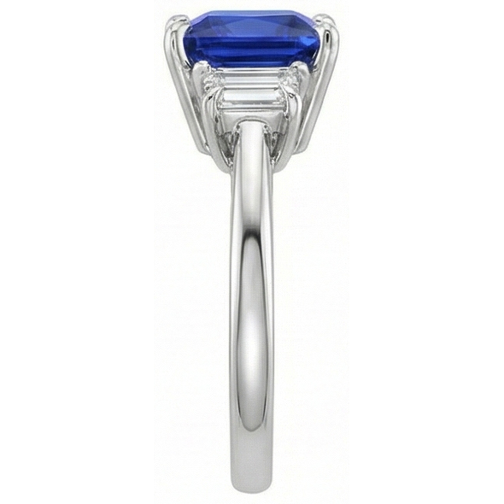 Anello in oro 3 pietre con zaffiro blu principessa e diamanti trapezoidali 4 carati