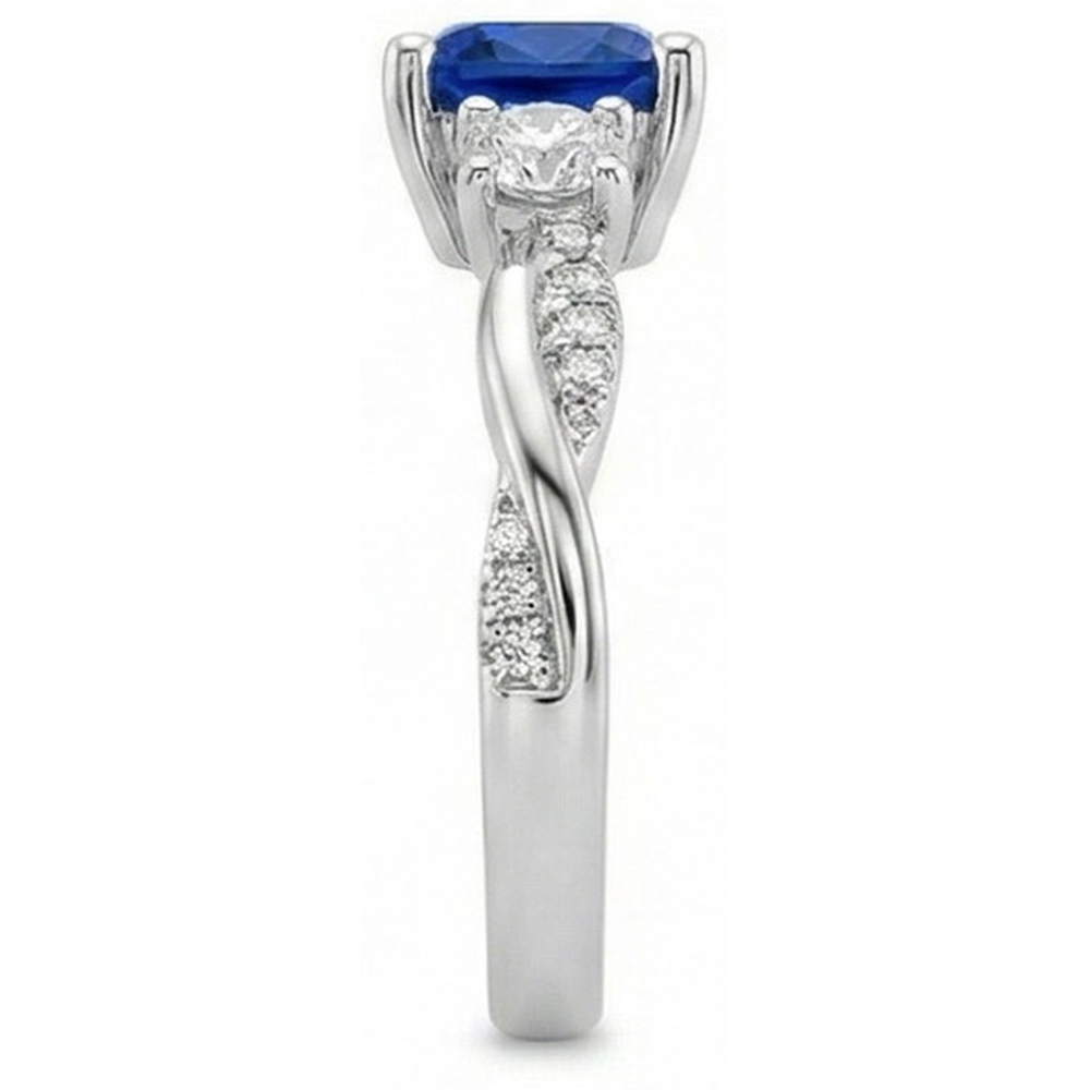 Anello in oro 3 pietre stile cuscino zaffiro blu con accenti 2.75 carati