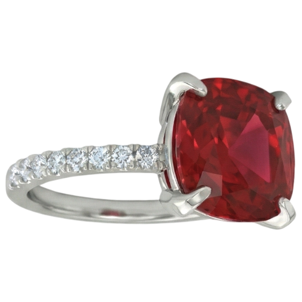 Anello in oro bianco 14K con rubino rosso con diamanti 4.25 carati