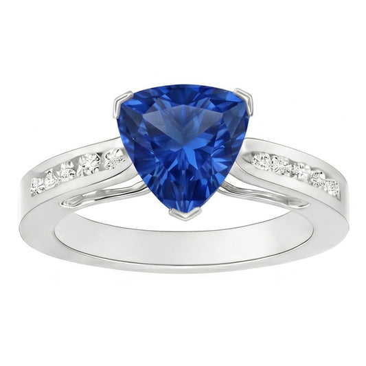 Anello in oro bianco 14K con zaffiro di Ceylon e diamanti da 2 carati