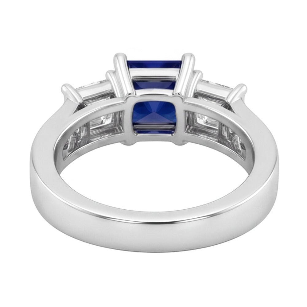 Anello in oro bianco 14K con zaffiro di Ceylon e diamanti taglio princess da 3,50 ct