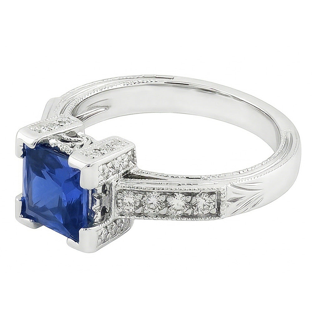 Anello in oro bianco 14k con zaffiro di Ceylon e diamanti da 2.80 ct