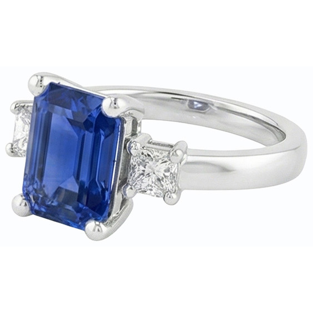 Anello in oro bianco con 3 pietre Zaffiro blu e diamanti Princess 2.50 carati