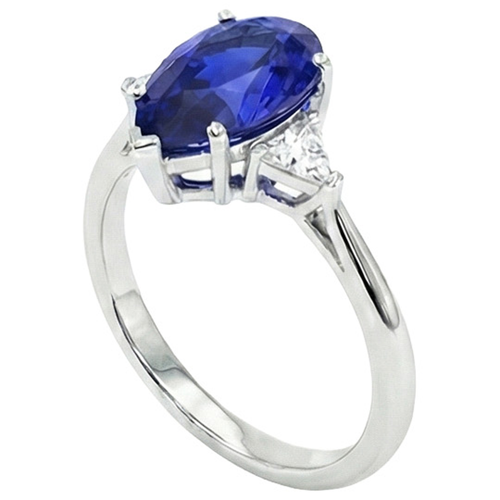 Anello in oro bianco con 3 pietre Zaffiro blu e trilioni di diamanti 2.25 carati