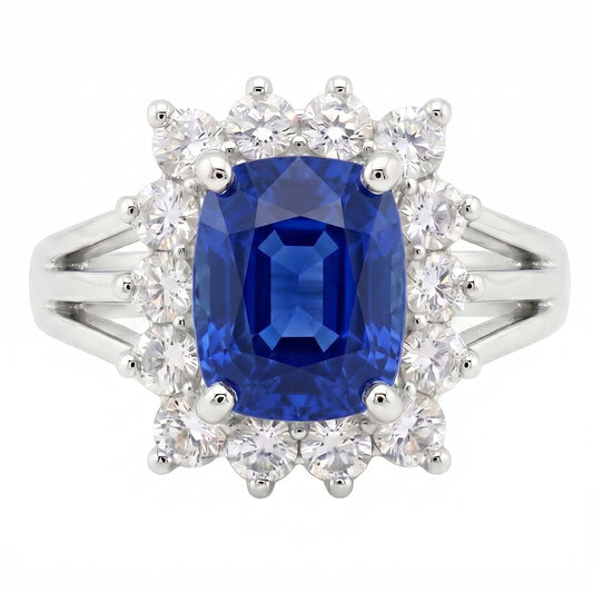 Anello in oro bianco con cuscino in zaffiro dello Sri Lanka e diamanti 6 ct