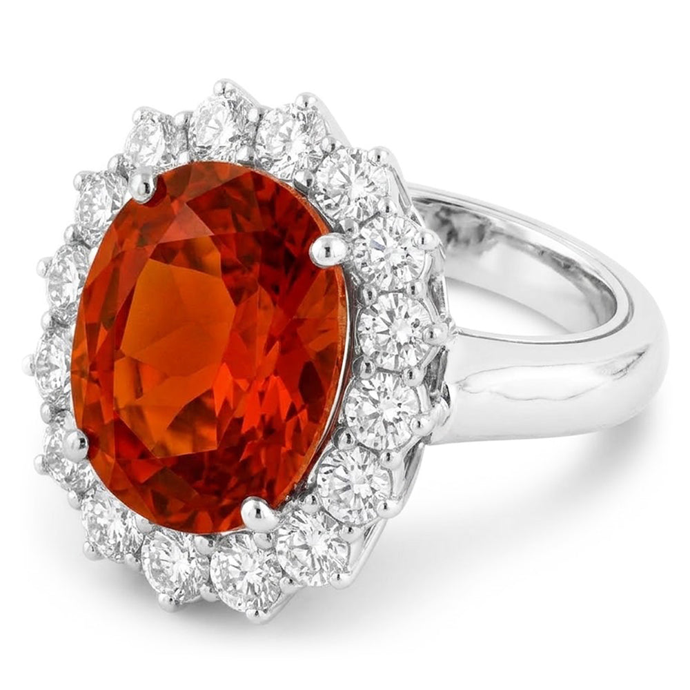 Anello in oro bianco con granato mandarino ovale da 13 ct con diamanti rotondi