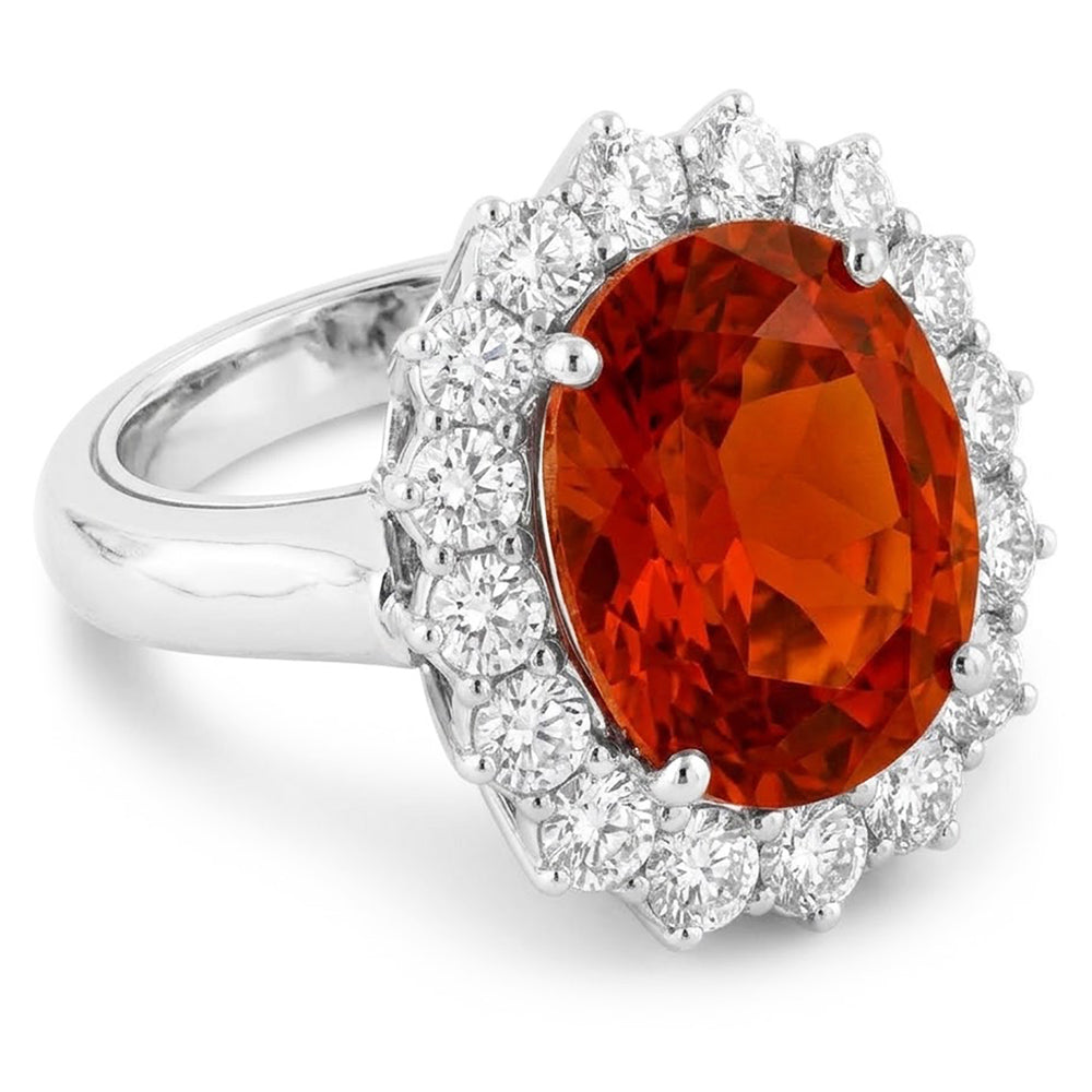 Anello in oro bianco con granato mandarino ovale da 13 ct con diamanti rotondi