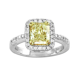 Anello in oro bianco con zaffiri gialli a taglio radiante e diamanti da 2.5 ct.