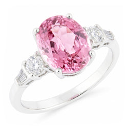 Anello in oro con kunzite rosa taglio ovale e diamante 16,25 carati