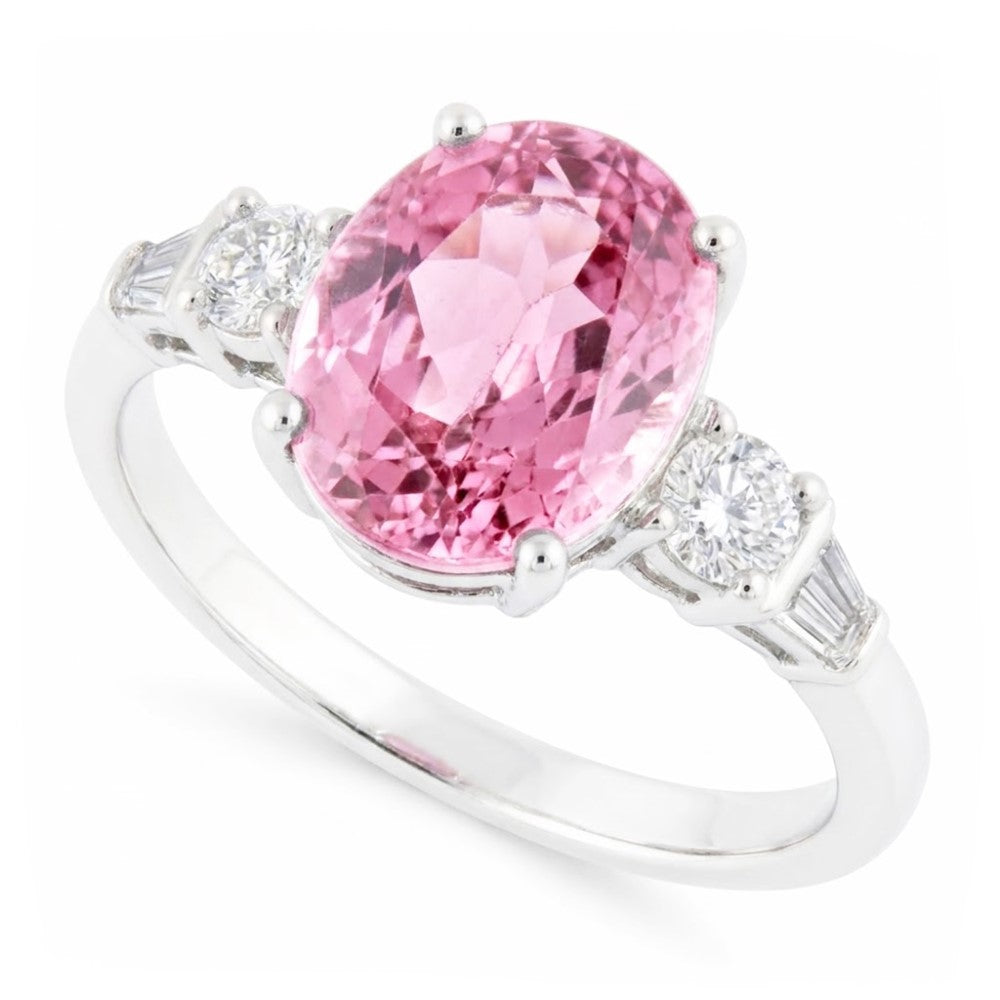 Anello in oro con kunzite rosa taglio ovale e diamante 16,25 carati