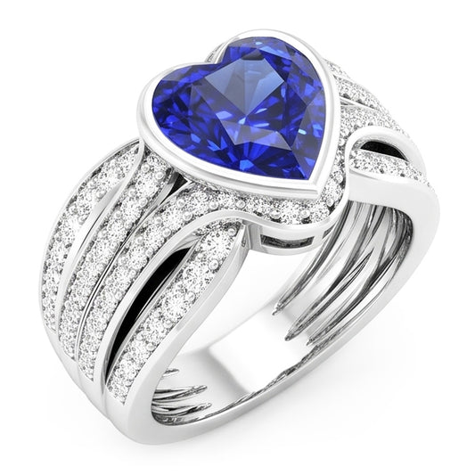 Anello in oro con zaffiro e diamante con rivestimento. lunetta da 4.50 carati e pavé