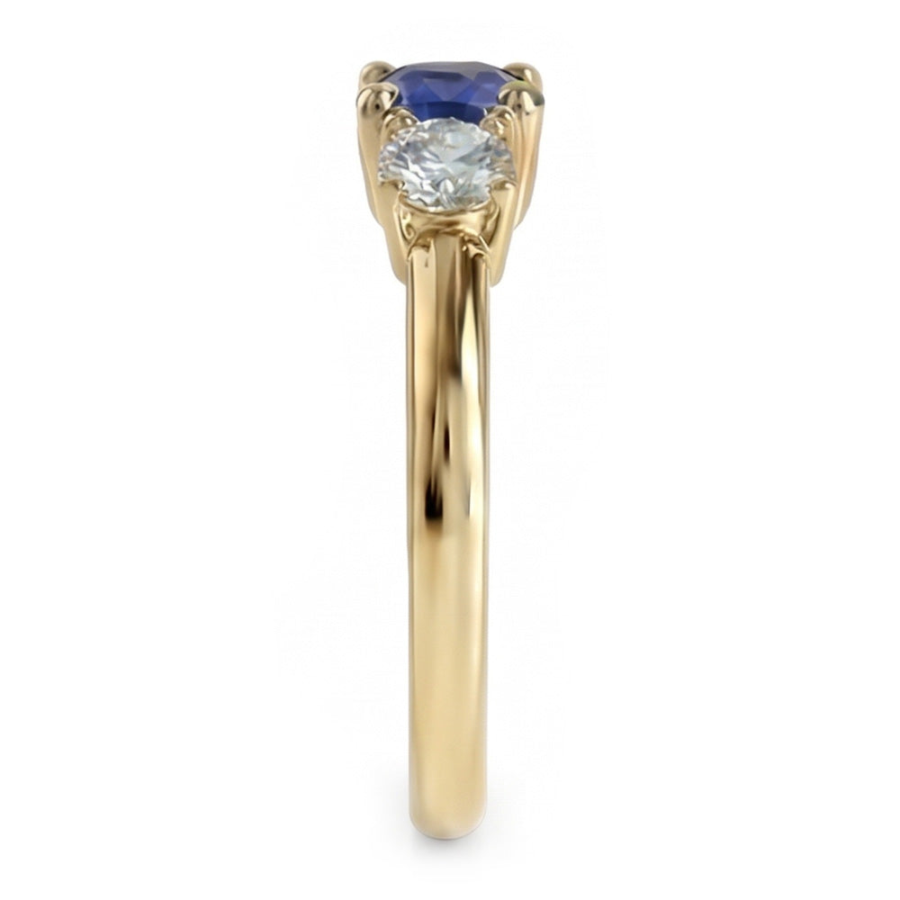 Anello in oro giallo 14 carati con 3 pietre. zaffiro blu rotondo e diamanti da 1,50 carati