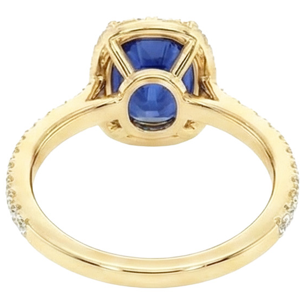 Anello in oro giallo con zaffiro ovale e diamanti 11.25 carati 14K