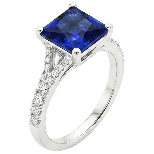Anello in pietra preziosa solitario taglio principessa con accenti di diamanti pavé 6 carati