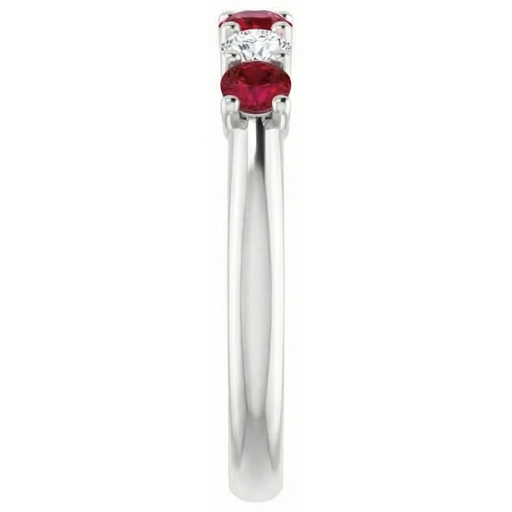 Anello in pietra rubino con diamante rotondo 2 carati in oro bianco 14K