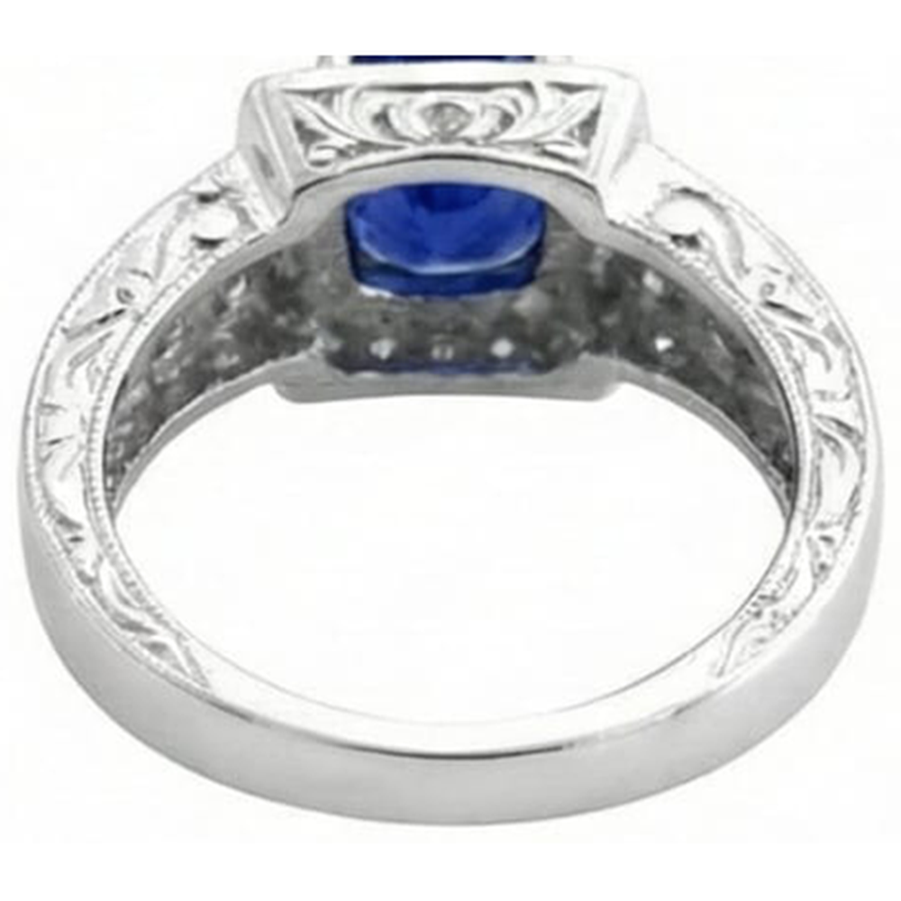 Anello in stile antico con tanzanite e diamanti. 2.79 carati. gioielli da sposa