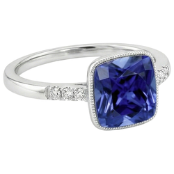 Anello in stile vintage con diamanti e zaffiri blu con gemme da 6 carati