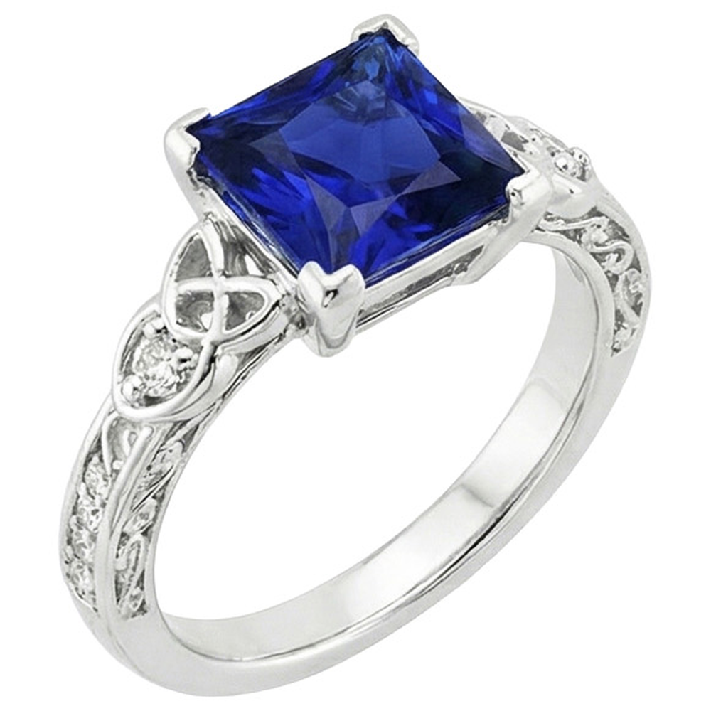 Anello in stile vintage con zaffiro di Ceylon e diamanti. oro 5.25 carati 14K