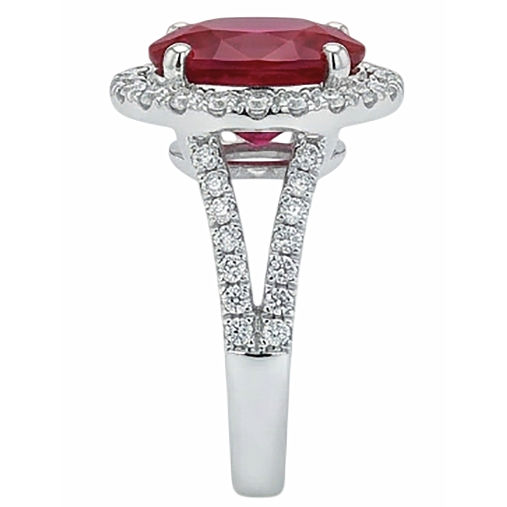 Anello nuziale rosso rubino ovale con accenti diamante 6.75 carati oro bianco