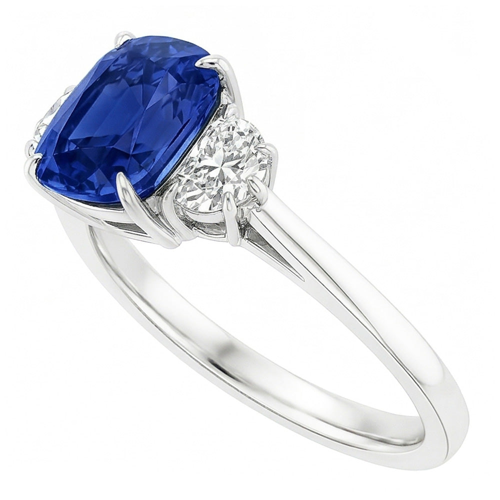 Anello ovale con tre pietre di zaffiro blu 4.50 carati di diamanti a mezza luna