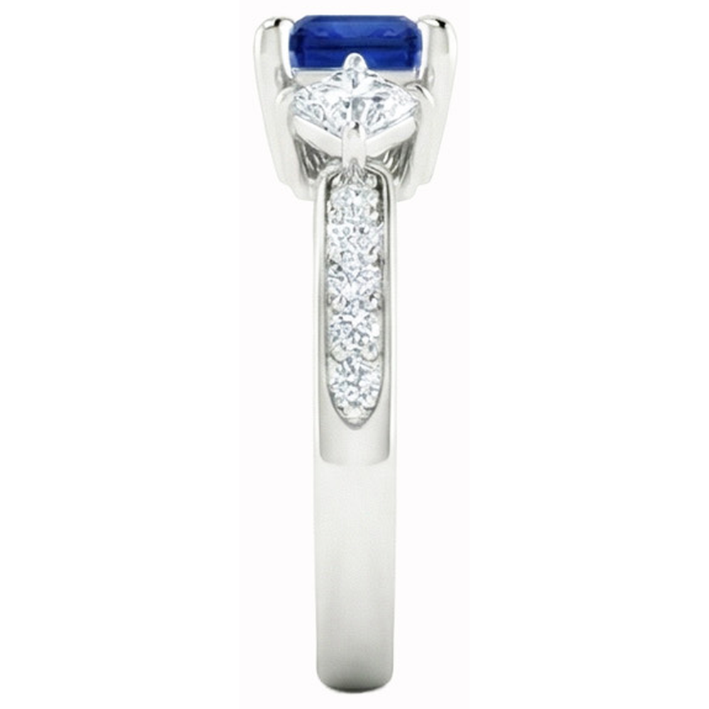 Anello principessa con diamante rotondo e zaffiro di Ceylon 2,50 carati in oro bianco 14K