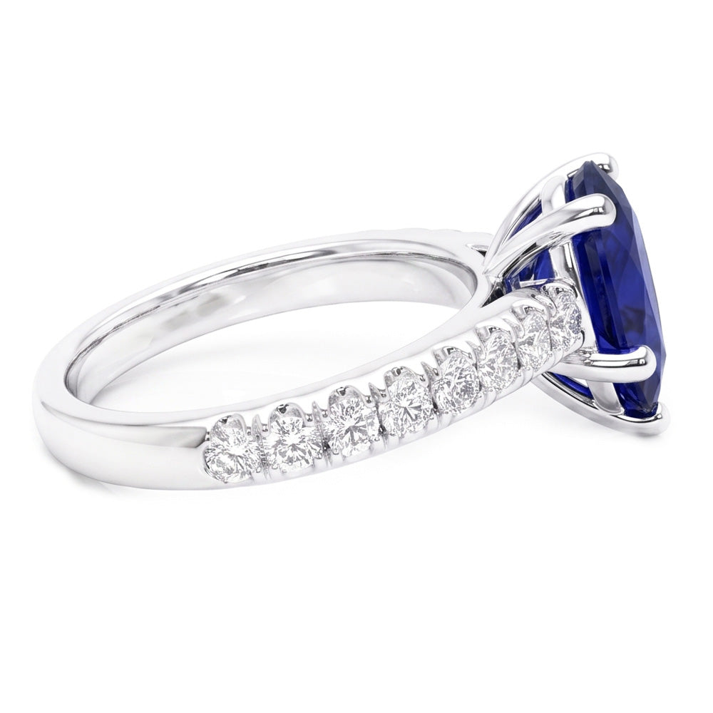 Anello solitario a goccia con accenti di zaffiro blu da 2,50 carati in oro bianco 14K