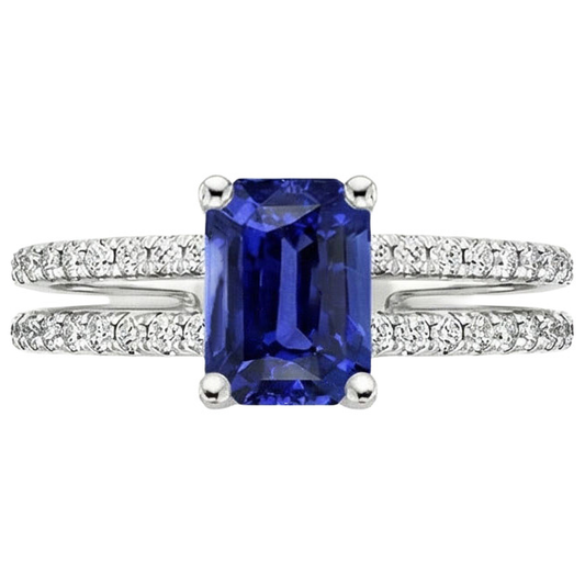 Anello solitario con accenti di zaffiro blu da 4,50 carati e diamante in oro bianco 14 carati