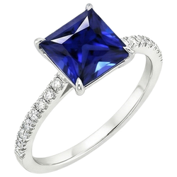 Anello solitario con accenti di zaffiro di Ceylon e diamante da 5.5 carati