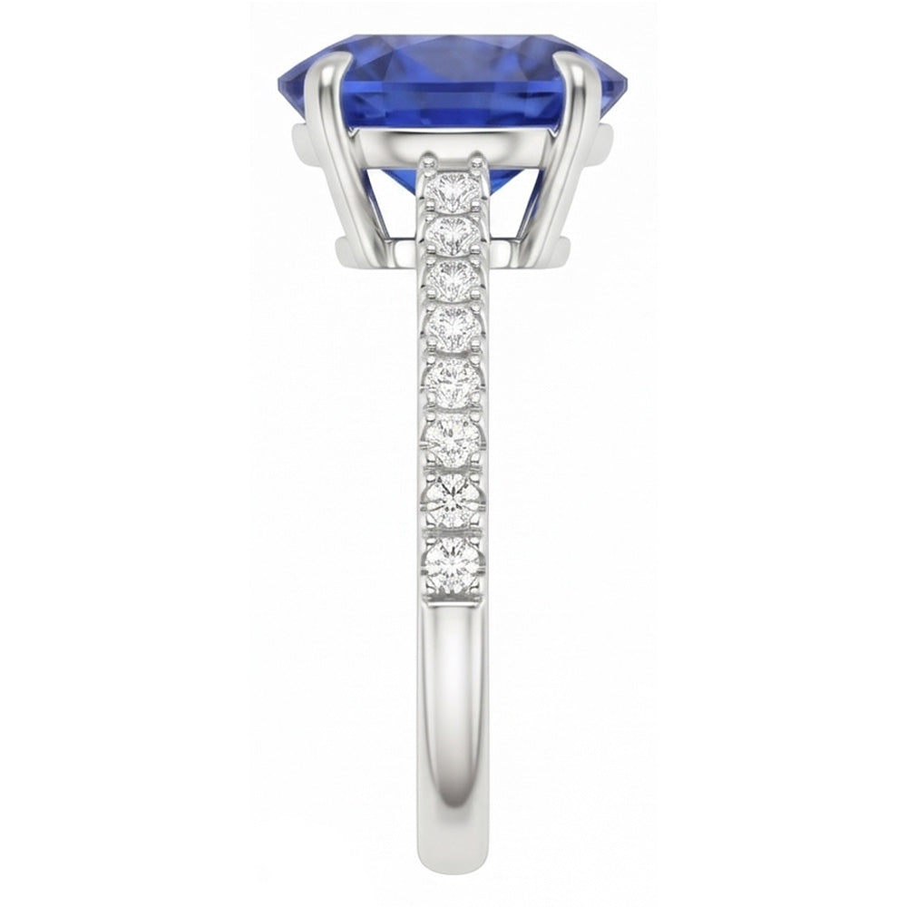 Anello solitario con accenti zaffiro blu e pavé di diamanti 3 carati