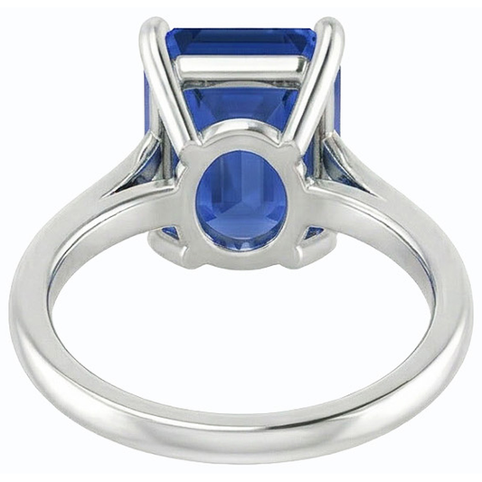 Anello solitario con pietre preziose Zaffiro di Ceylon a forma di smeraldo 2.50 carati